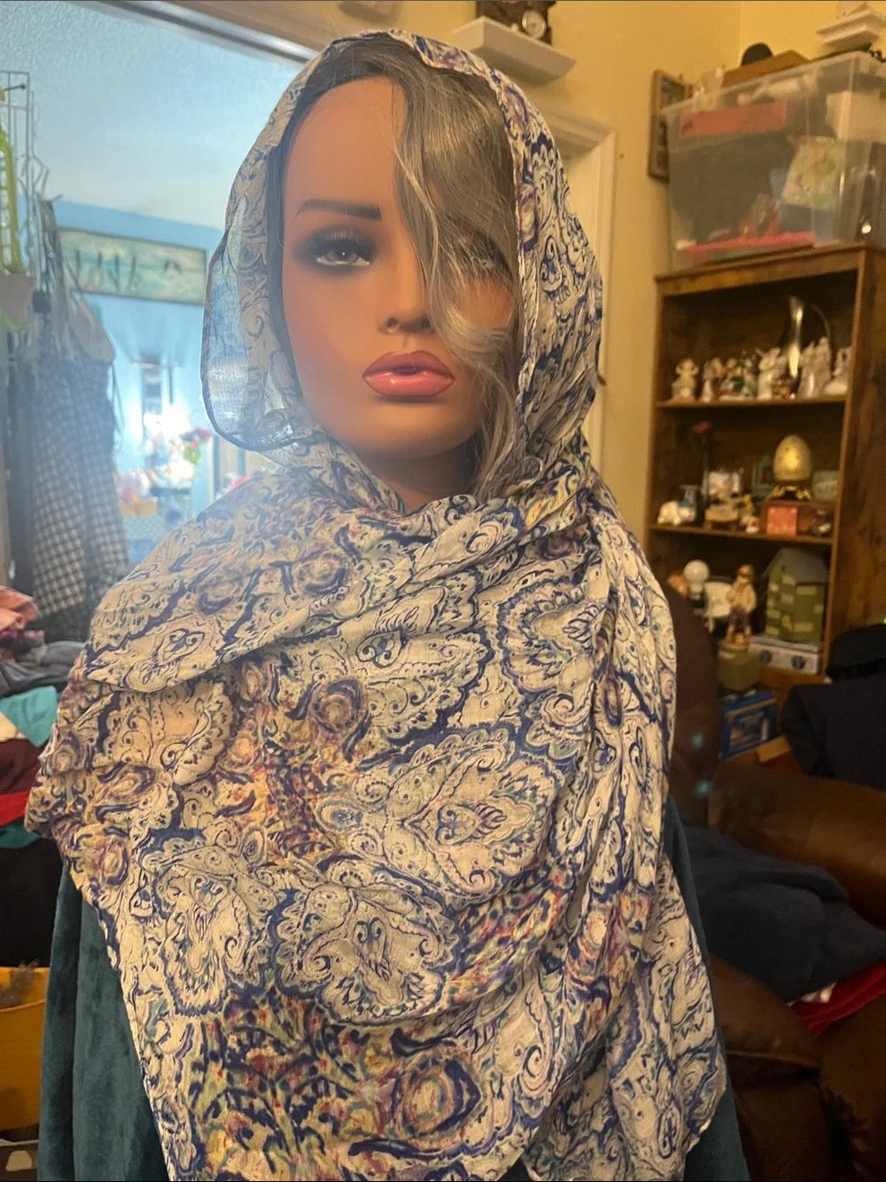 Women's Blue and White Paisley Wrap Scarf - Lightweight Fashion Accessory S018